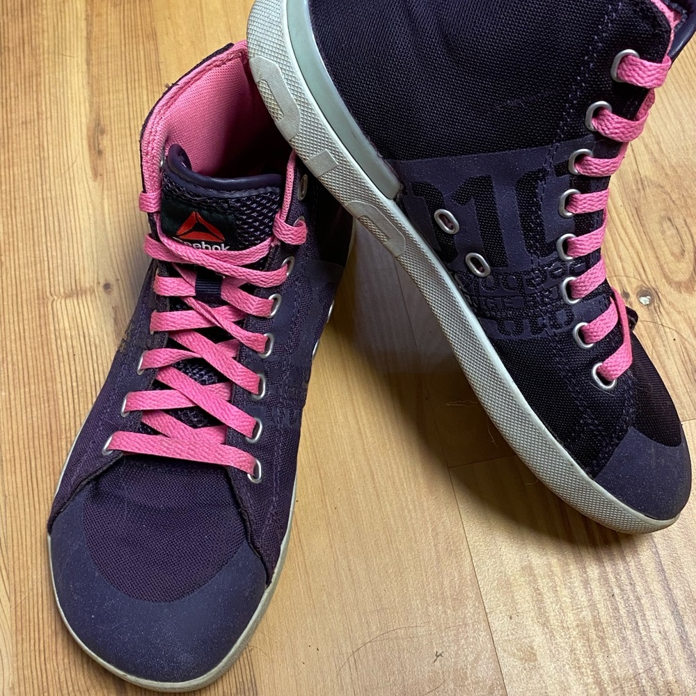 Reebok CrossFit lite tr, womens size 7.5. Purple and pink.